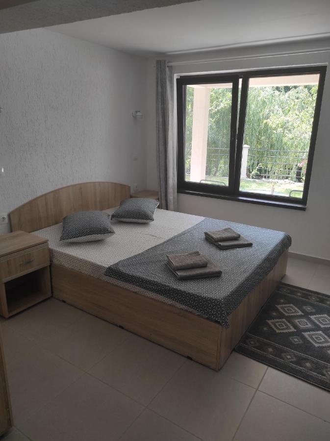 Rio Rooms Baile Herculane Bagian luar foto